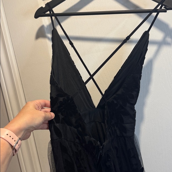 Windsor Morgan Flocked Velvet A-Line Formal Dress - Picture 11 of 13